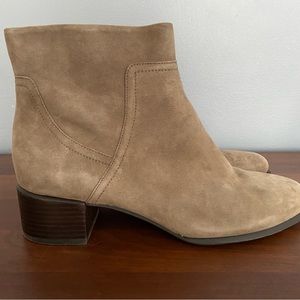 Womens suede waterproof Vionic boots